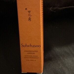 Sulwhasoo Ginseng Renewing Serum -
